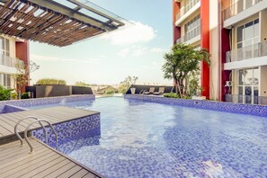 Pool - Super OYO Collection O 30 Amega Crown Sub (Surabaya)