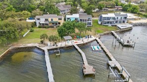 Marina - Your Own Private Resort On The Bay (Gulf Breeze)