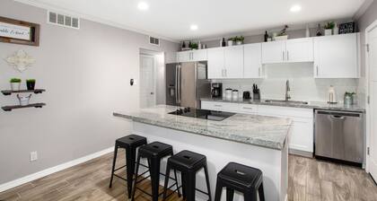 *NEWLY REMODELED* Tempe Getaway *POOL*