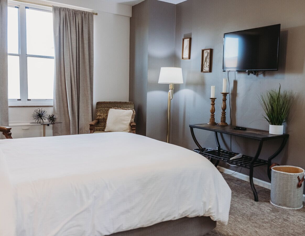 1 habitación, tabla de planchar con plancha, wifi gratis y ropa de cama 