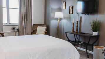 1 habitación, tabla de planchar con plancha, wifi gratis y ropa de cama