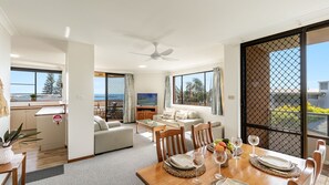 Living area - Namanula Unit 6 | Ocean Views without the Price Tag (Yamba)