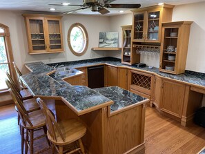 Fridge, microwave, oven, stovetop - Large Secluded Home w/ Private Pool, Hot-tub, Gym, Game room, and Bar Area. (Falls)