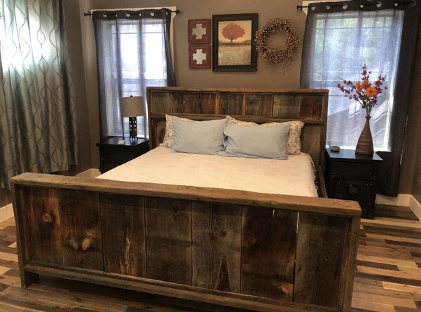 3 bedrooms, iron/ironing board, free WiFi, bed sheets