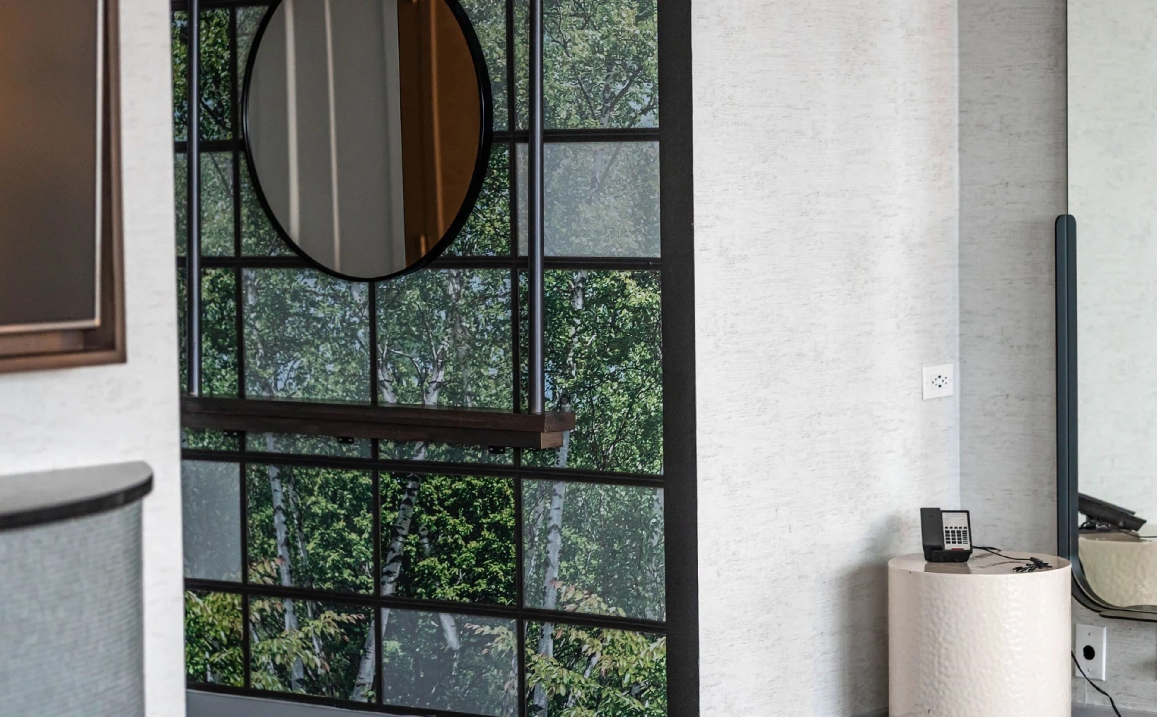 premium bedding, down duvets, in-room safe, desk