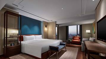 Suite – president, 1 kingsize-seng | Sengetøy av topp kvalitet, dundyner, minibar og safe på rommet