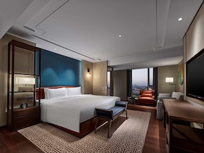 Suite – president, 1 kingsize-seng | Sengetøy av topp kvalitet, dundyner, minibar og safe på rommet