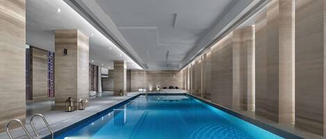 Εσωτερική πισίνα