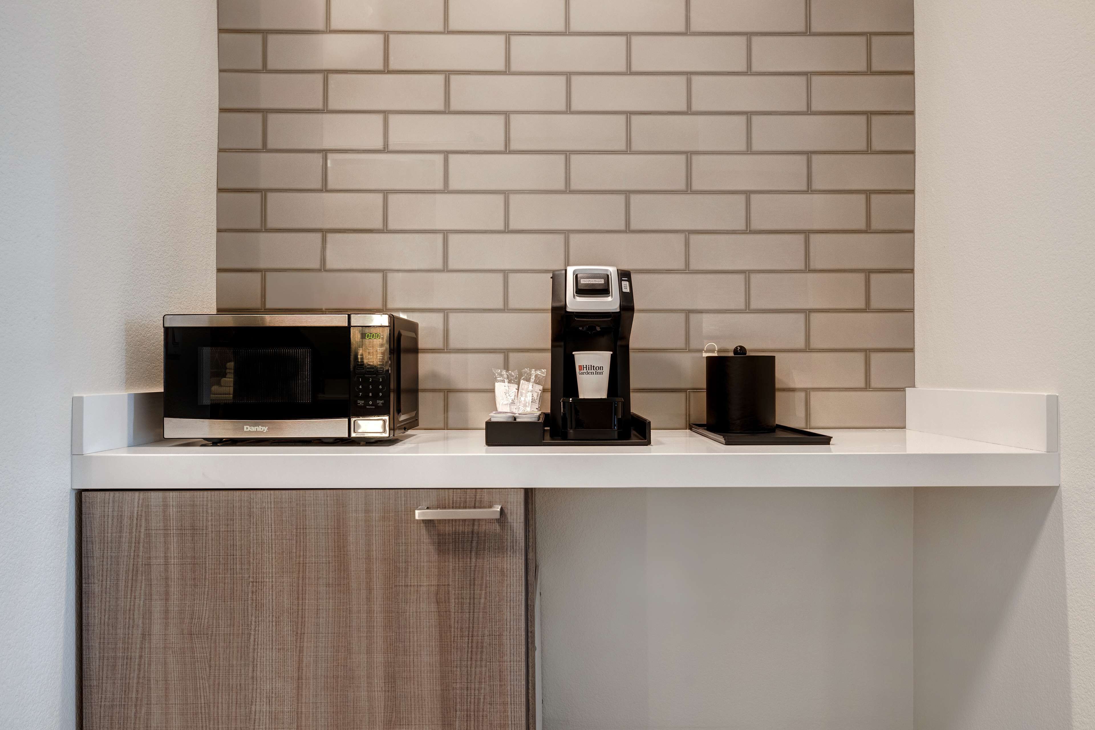 in-room safe, desk, laptop workspace, blackout curtains