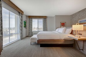 Habitación Deluxe, 1 cama de matrimonio grande | Caja fuerte, escritorio, espacio para trabajar con un portátil