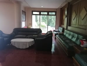 Khu phòng khách