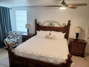 4 bedrooms, in-room safe, iron/ironing board, free WiFi