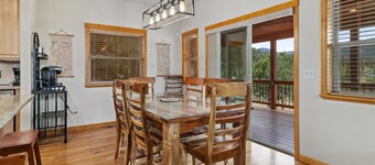 Lone Pine: A Stunning Mountain Retreat