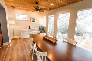 Dining - Lakefront Home Close to the Beach! Sleeps 16 (Santa Rosa Beach)