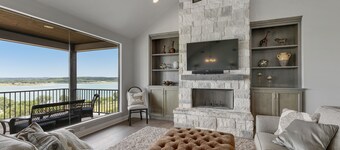 “WATERS-EDGE” A WATERFRONT home! Hot Tub!! VIEWS!!!