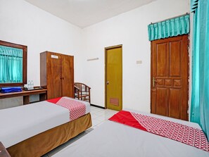 Room - OYO 90361 Griya Noumi Syariah (Surabaya)