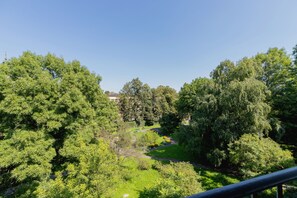 Leilighet, 2 soverom, balkong | Utsikt fra rommet