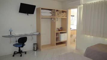 Minibar, in-room safe, free WiFi, bed sheets