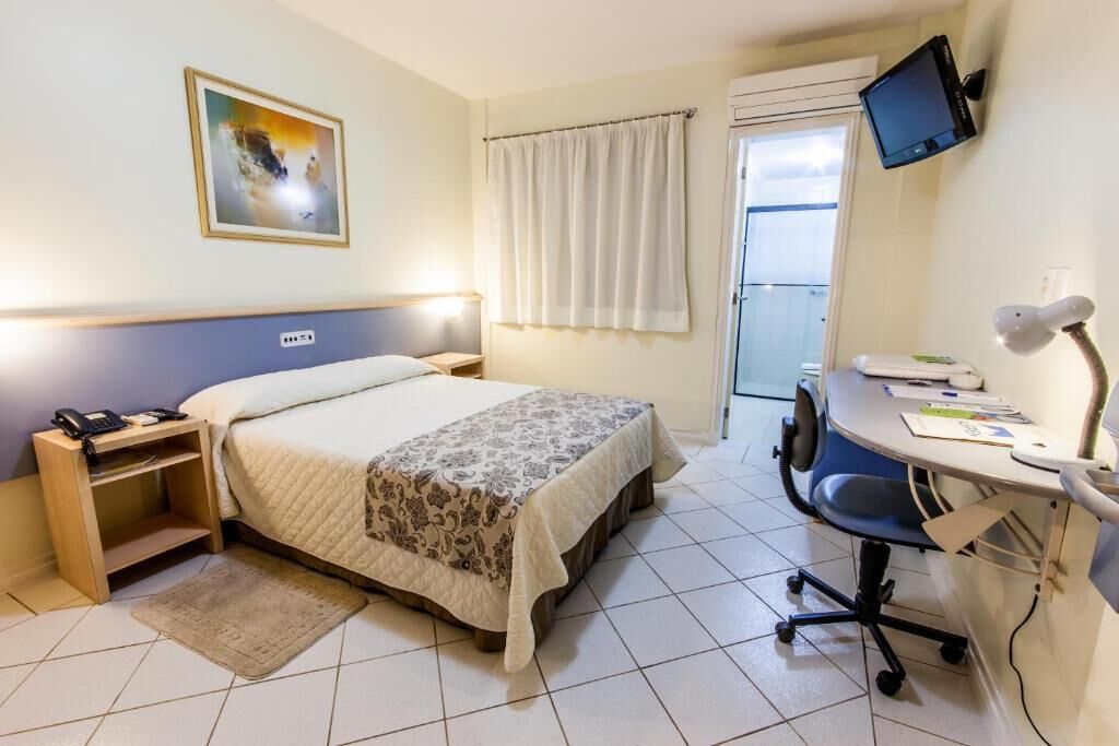 Minibar, in-room safe, free WiFi, bed sheets