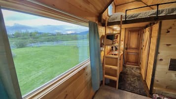 1 quarto, Wi-Fi de cortesia, roupa de cama