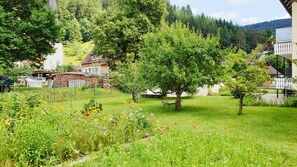 Property grounds - Lovingly guest apartments Alpirsbach - Apartment 2 (Alpirsbach)