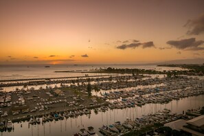 Marina - Aqua Aloha Surf Waikiki 313 | Downtown City Views – Pool & BBQ (Honolulu)