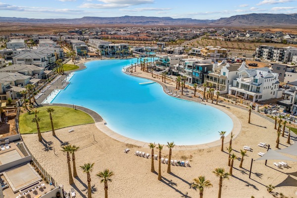 Condo, 3 habitaciones | Alberca | Alberca al aire libre