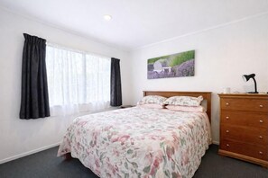 2 chambres, fer et planche à repasser, accès au Wi-Fi (inclus)