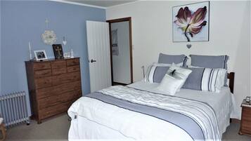 3 Schlafzimmer, Bügeleisen/Bügelbrett, kostenloses WLAN, Bettwäsche