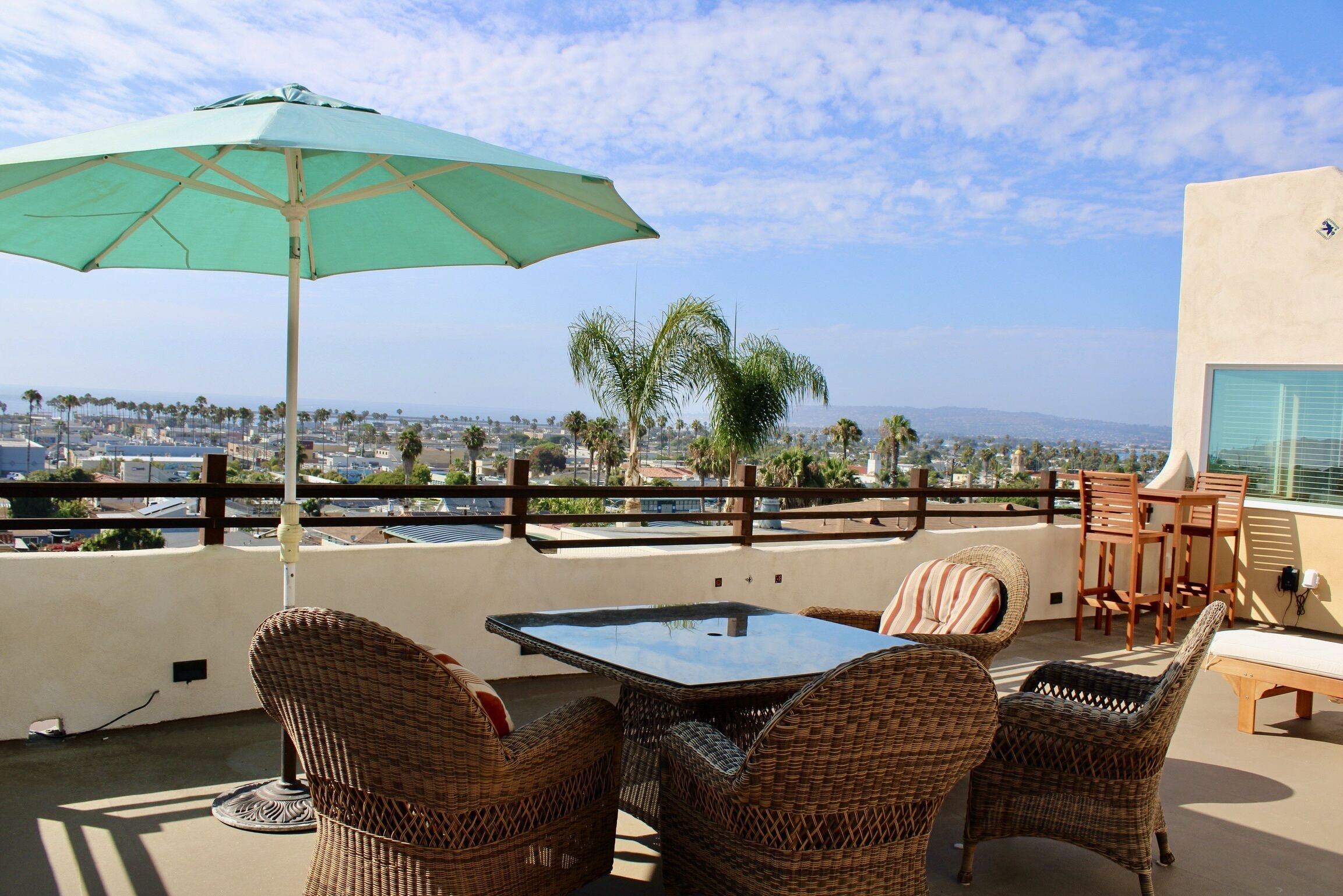 屋外 ダイニングエリア