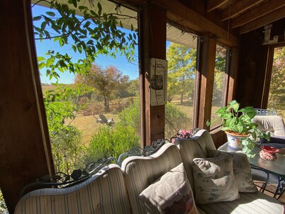 8 Bedroom 13 Bed large Country Home, Huge Country Kitchen, Bright Starry Nights