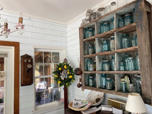 8 Bedroom 13 Bed large Country Home, Huge Country Kitchen, Bright Starry Nights