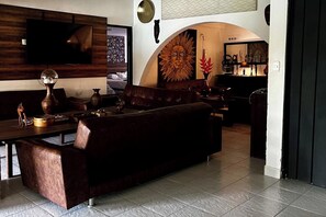 Interior - Inviting 14-Bed Villa, Sleeps 29, Parking (Toro Valle del Cauca)