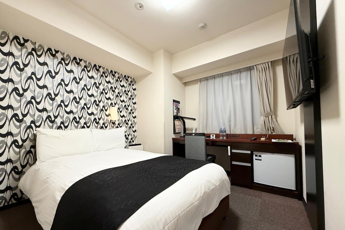 Desk, blackout curtains, iron/ironing board, free WiFi