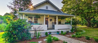 Restored Mars Hill Home on 1 Acre: Walk to Town!