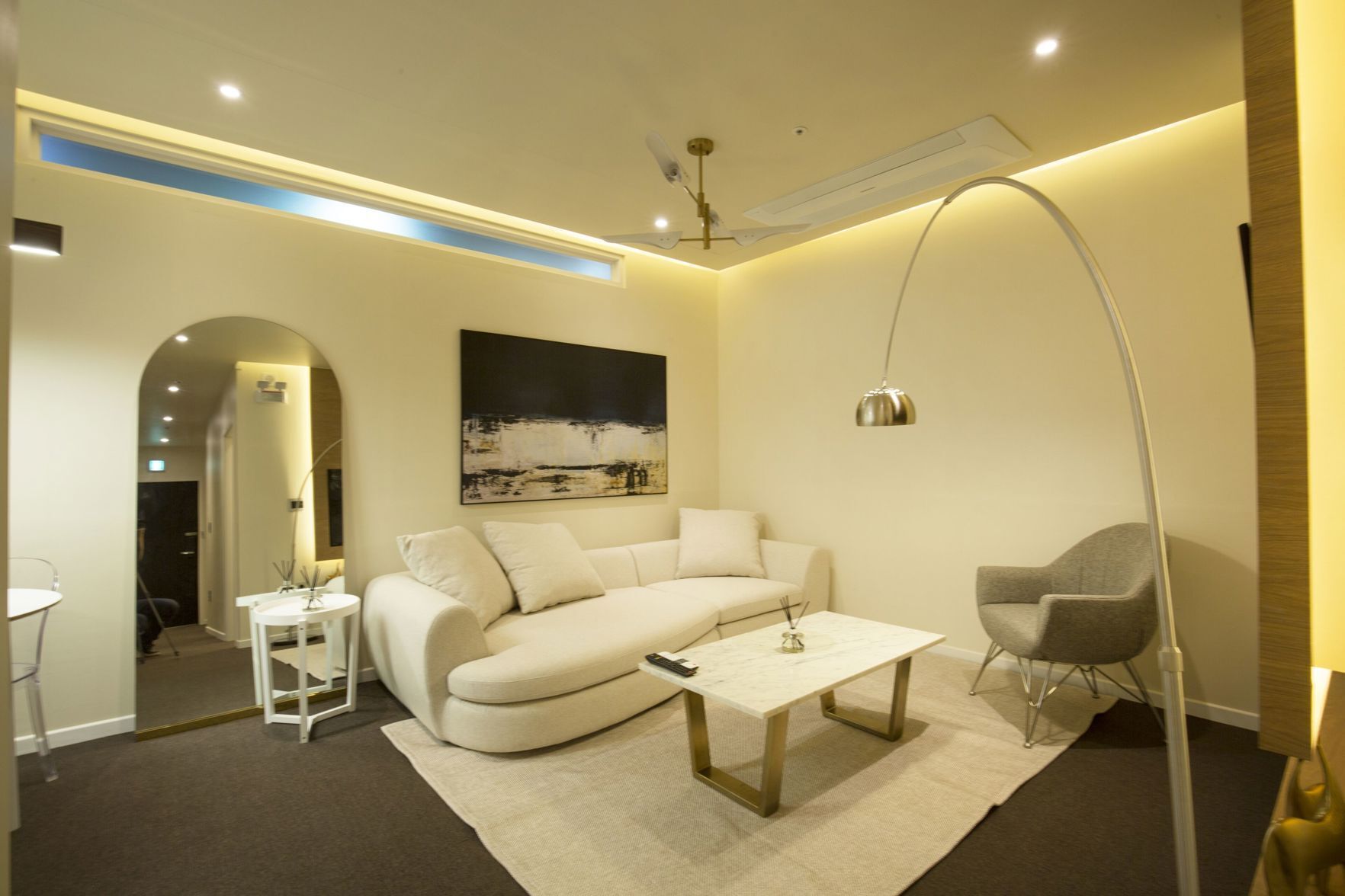 Living area | 55-inch LED TV with cable channels, TV, Netflix