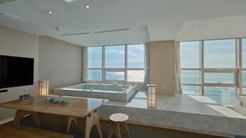 مكواة/لوح كي وواي فاي مجانًا وملاءات أسرّة