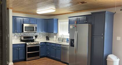 Cabin near boat ramp at Sardis Lake