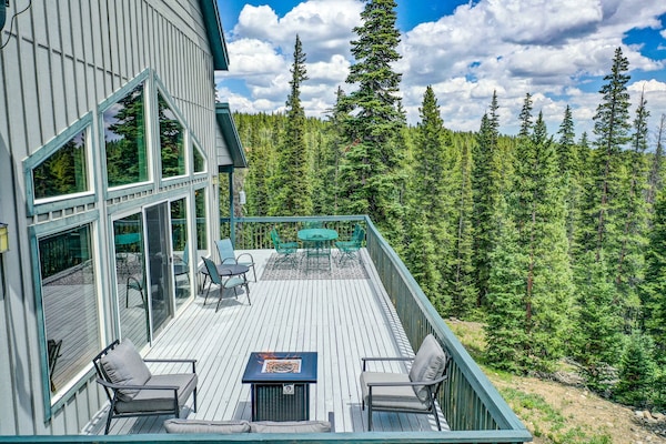 The upper deck has lots of sunshine and you can walk out directly from the great room