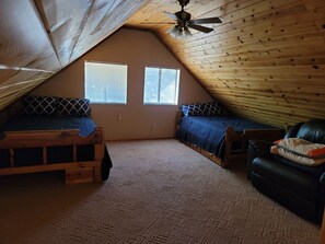 3 bedrooms, free WiFi, bed sheets - Cozy Cabin in a River Community (Payson)