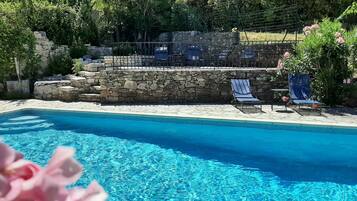 Piscine extérieure
