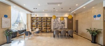 Geli Hotel (Shanghai Kangqiao Subway Station store, New International Expo Center )