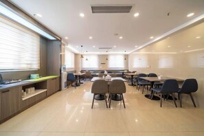 Dining - Geli Hotel (Shanghai Kangqiao Subway Station store, New International Expo Center ) (Shanghai)