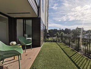 Deluxe Apartment | Terrace/patio - Brand New Lux 2 Bedroom Apartment (Auckland)
