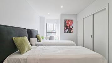 Deluxe Apartment | 2 bedrooms, desk, blackout curtains, iron/ironing board