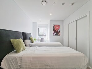 Deluxe Apartment | 2 bedrooms, desk, blackout drapes, iron/ironing board - Brand New Lux 2 Bedroom Apartment (Auckland)