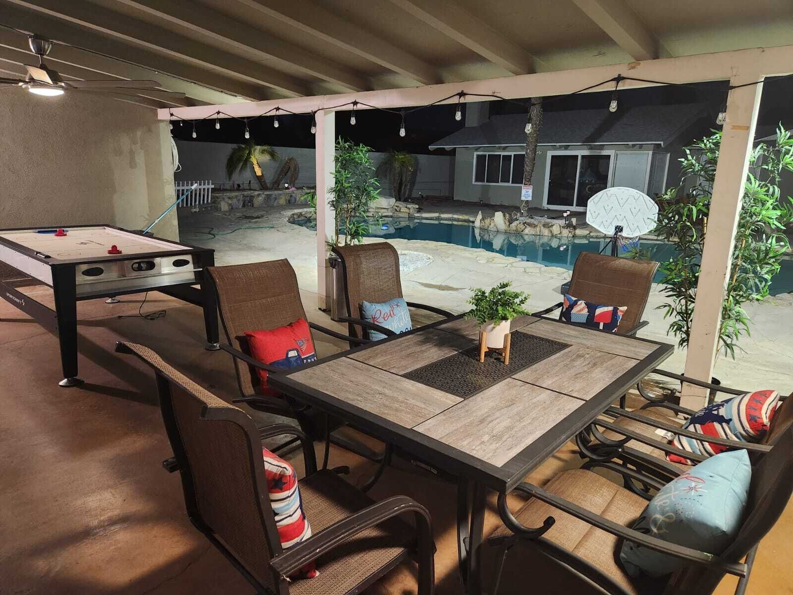 VERY PRIVATE HOUSE WITH POOL!! GATHERING FUN FOR EVERYONE! Large Groups welcome