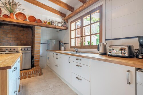 Stunning 5-bedroom Villa with Pool, Walking Distance Pollenca