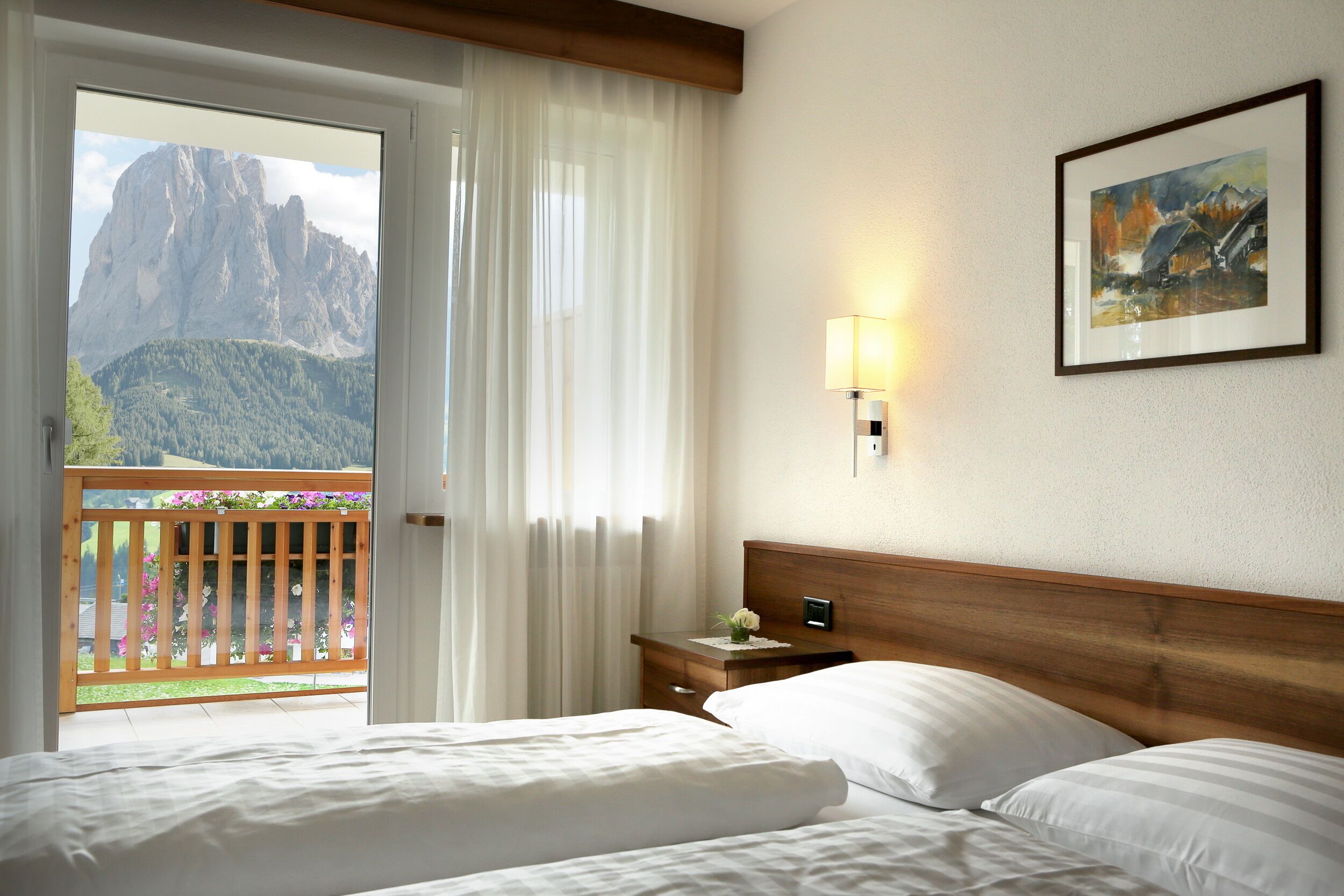 2 室のベッドルーム、WiFi (無料)、ベッドシーツ