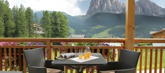 Vacation Apartment "Comfort La Mana" with Mountain View, Wi-Fi & Garden